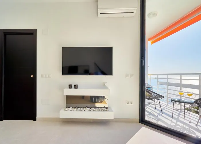 Del Mar Luxury With Jacuzzi Apartamento *